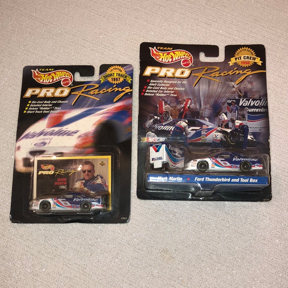 Mattel Hot Wheels Pro Racing Mark Martin Cars